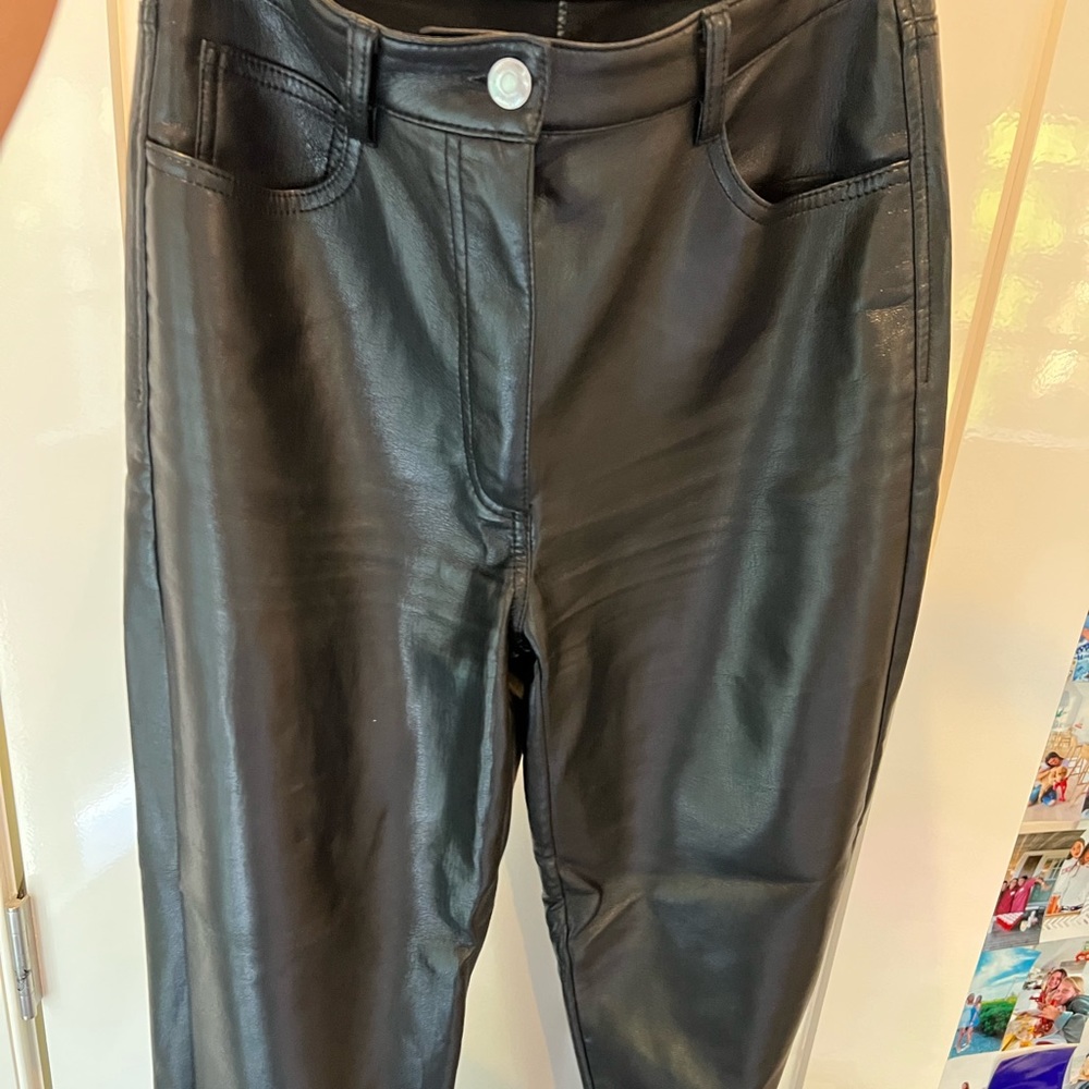 Aritzia Melina pant black size 4